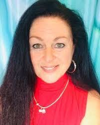 Sandra Pickard's Instagram, Twitter & Facebook