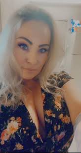 Seeking a Financially Stable Partner for a Relationship