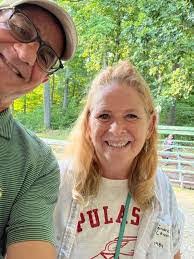 Carol Bisson's Instagram, Twitter & Facebook