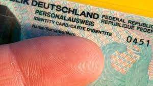 Österreich bekommt komplett neuen personalausweis. Qirk2k1aguuk4m