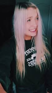 Autumn Sargent's Instagram, Twitter & Facebook