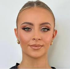 ✨ ISO hair and makeup artist for 9/30/2023 Sevierville wedding ✨  Approximately 8 bridesmaids, bride, mother of bride, flower girl 🌸