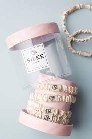 Kenz laurenz ribbon hair ties ($7) these stretchy ribbon hair ties are my favorite for working out. 10 No Crease Hair Ties That Are Gentle And Won T Damage Hair