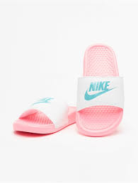 Voir plus d'idées sur le thème sandale nike, chaussures femme, sandales. Nike Sandale Rose F776dc