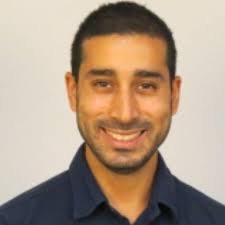 Sami tar plats i musikbranschen efter examen