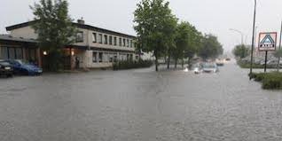 Das klima in polen, tschechien und der slowakei ist durch die lage im östlichen mitteleuropa eher kontinental geprägt. Eine Tote Bei Unwetter In Tschechien