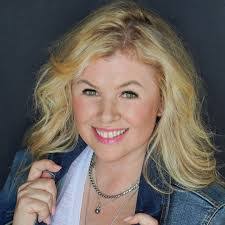 Natalie Pickett's Instagram, Twitter & Facebook