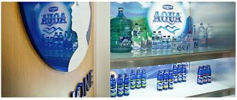 Untuk cara membuatnya silahkan hai2 kali ini aku membuat kerajinan dari botol aqua bekas alat dan bahan : Azra Aqua Home Service Home Facebook