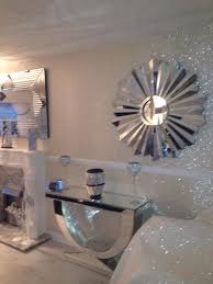 Choose between delicate ivories and brilliant pure whites to keep things sophisticated. Beautiful Crystal Ivory White Glitter Wallpaper Fabric Backed 20 Metre Glitter Wall House Ceiling Design White Glitter Wallpaper