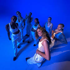 Her birthday, what she did before fame, her family life, fun trivia facts, popularity rankings, and more. Hhiasxouqawl6m