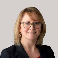 Tracey Rollins's Instagram, Twitter & Facebook