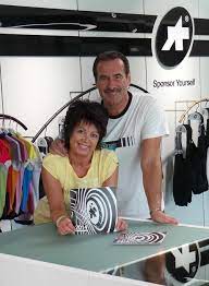 Urs freuler has powerful personality, and possesses great potential for success, but this power is delicate and conditioned by a strong commitment of his. Urs Freuler Shop Uber Uns