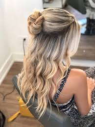 1001 wunderschone ideen zum thema brautfrisur halboffen in 2021 frisuren lange haare dutt frisuren schone frisuren lange haare