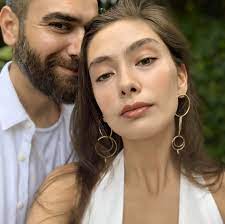 Pin By Kadir Neslihan On Neslihan Atagul Couples Photoshoot Couple Selfies Makeup