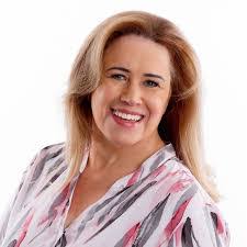 Jennifer Grinder's Instagram, Twitter & Facebook