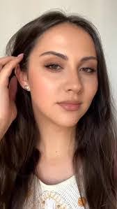 Iris Reynoso's Instagram, Twitter & Facebook