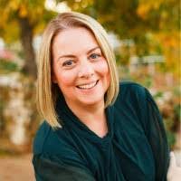 Mindy Emerson's Instagram, Twitter & Facebook