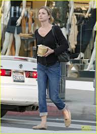 Emily irene vancamp (born may 12, 1986) is a canadian actress, known for her lead roles on the wb series everwood (2002), the abc dramas brothers & sisters (2006) and revenge (2011), and as sharon carter / agent 13 in captain america: Emily Vancamp Revenge Script Review Photo 2771832 Emily Vancamp Joshua Bowman Pictures Just Jared