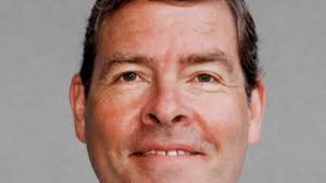 Federal election 2019: Kooyong independent candidate Oliver Yates,  challenging MP Josh Frydenberg, in trouble over election signs