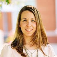 Laura Mcnamee's Instagram, Twitter & Facebook