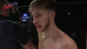 Ash McCracken vs Elliot Manning