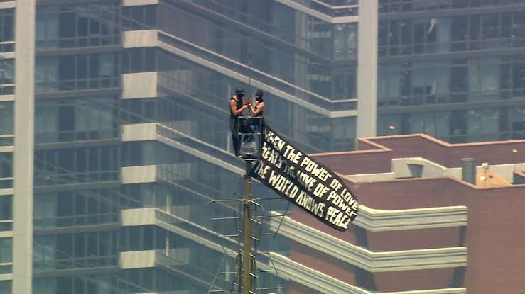 Two people in custody after scaling to top of Empire State Building - KTVZ