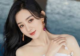 Cụ thể, cả hai công ty đều cho biết, triệu lệ dĩnh và phùng thiệu phong đều thuận tình ly hôn. R8rmscnzhnbvbm