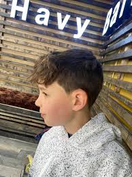 Hi there does anyone know of any mobile barbers thank you!