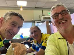 2 groups out this morning, as both headed west to New Inn to support Rother  CC in their tea/ coffee fundraiser. 9.30 group of Pat, Damien, David and  Padraig joined the 8.30