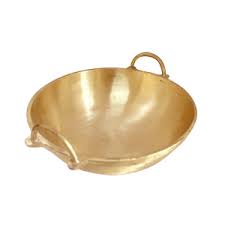 There are total 1 hindi meaning and definitions have been listed for the english word 'saucepan'. Kerala Cheenachatti Traditional Brass Kadai For Cooking Food Heribay In