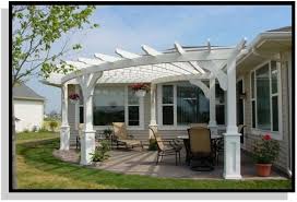 Unusual Like The Way It Follows The Arc Of The Patio Floor Mit Bildern Terrassen Schatten Garten Terrasse Hinterhof