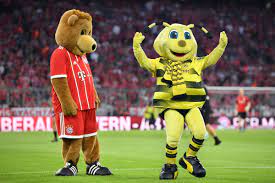 El bayern mando un mensaje claro a sus rivales en la bundesliga: Bayern Munich Mascot Berni Arrested With Dortmund S Emma Bee After Wild Night Out Bavarian Football Works