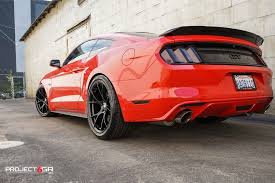 Black And Red Mustang Rims Project 6gr 10 Ten Race Red Mustang Gt Gloss Black Wheels 03 Jpg Mustang Gt Red Mustang S550 Mustang