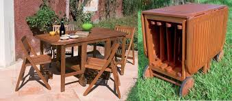 Consolle, porta pc e scrivanie. Acquista Set Tavolo Da Esterno Giardino In Legno Con 4 Sedie Richiudibili All Interno Con Ruote Su Opiros