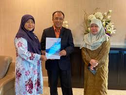082 235 033 faks : Kunjungan Puan Baridatul Anita Bt Bidin Pengarah Audit Negara Cawangan Negeri Kedah Ke Pejabat Kewangan Perbendaharaan Negeri Kedah Yang Akan Bertukar Sebagai Pengarah Audit Negeri Pejabat Kewangan Dan Perbendaharaan Negeri
