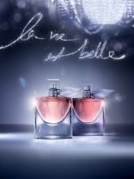 Lancome La Vie Est Belle Florale Eau De Toilette La Vie Est Belle Une Nouvelle Variation Pour Le Parfum Fetiche De Lancome Dimanche Eau De Parfum Parfum Bouteille De Parfum
