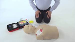 I pazienti candidati ad impiantare un tale dispositivo sono coloro che:. Come Si Usa Un Defibrillatore Semiautomatico Hs1 Youtube