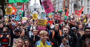 Rival London marches pass off peacefully amid heavy police presence |  Reuters