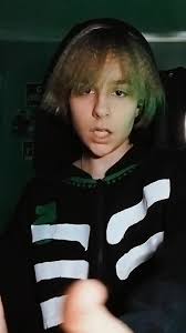 Ginger Lloyd's Instagram, Twitter & Facebook