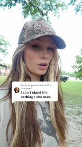 Shelby Heaton's Instagram, Twitter & Facebook