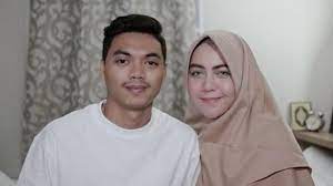 Artis ratu rizky nabila mantan istri alfath fathier pemain sepakbola klub persija jakarta (instagram ratu rizky nabila) sudah terlalu banyak ryu nadia yang kamu ambil dari saya. Belum Resmi Cerai Dari Ratu Rizky Nabila Alfath Fathier Sudah Nikah Lagi