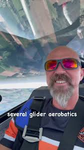 Several glider aerobatics. A pro pilot is controlling it now… very cool,  Thank You #glider #gliders #airgliding #szybowiec #szybowce #szybowanie