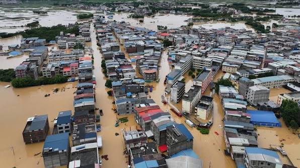 China evacuates 20,000 as typhoon Noul approaches