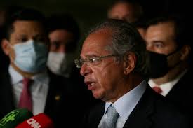 Unificação de tributos de Guedes mantém benefícios setoriais e atende  bancos