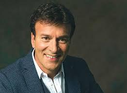 A batida envolveu quatro carros e três pessoas. Tony Carreira Tour Dates Concert Tickets Live Streams