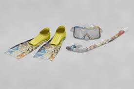 Free Scuba Diving Gear Mockup In Psd Scuba Diving Gear Mockup Psd Ocean Water Fashion Apparel Scuba Diving Gear Diving Gear Scuba Diving