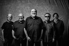 Los Lobos
