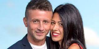 Come coppia televisiva si distinsero più che altro per 'la malattia delle. Temptation Island Anticipazioni Oronzo E Valentina Nella Seconda Puntata Ci Sara Un Chiarimento