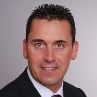 100+ perfiles de «Lerch»