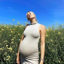 Official profile of german fashion model lena gercke born in marburg, germany, including biography, photos, fmdcard, sed card, lookbook, portfolio, videos, agencies, magazine covers, advertisements. Lena Gercke Mit Diesem Statement Beweist Sie Ihre Liebe Zu Tochter Zoe Gala De